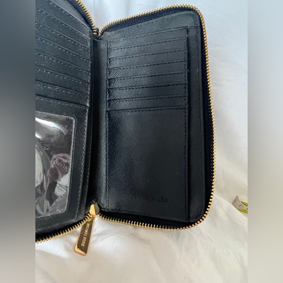 Michael Kors Wrist Wallet *Free Shipping* - Picture 6 of 12